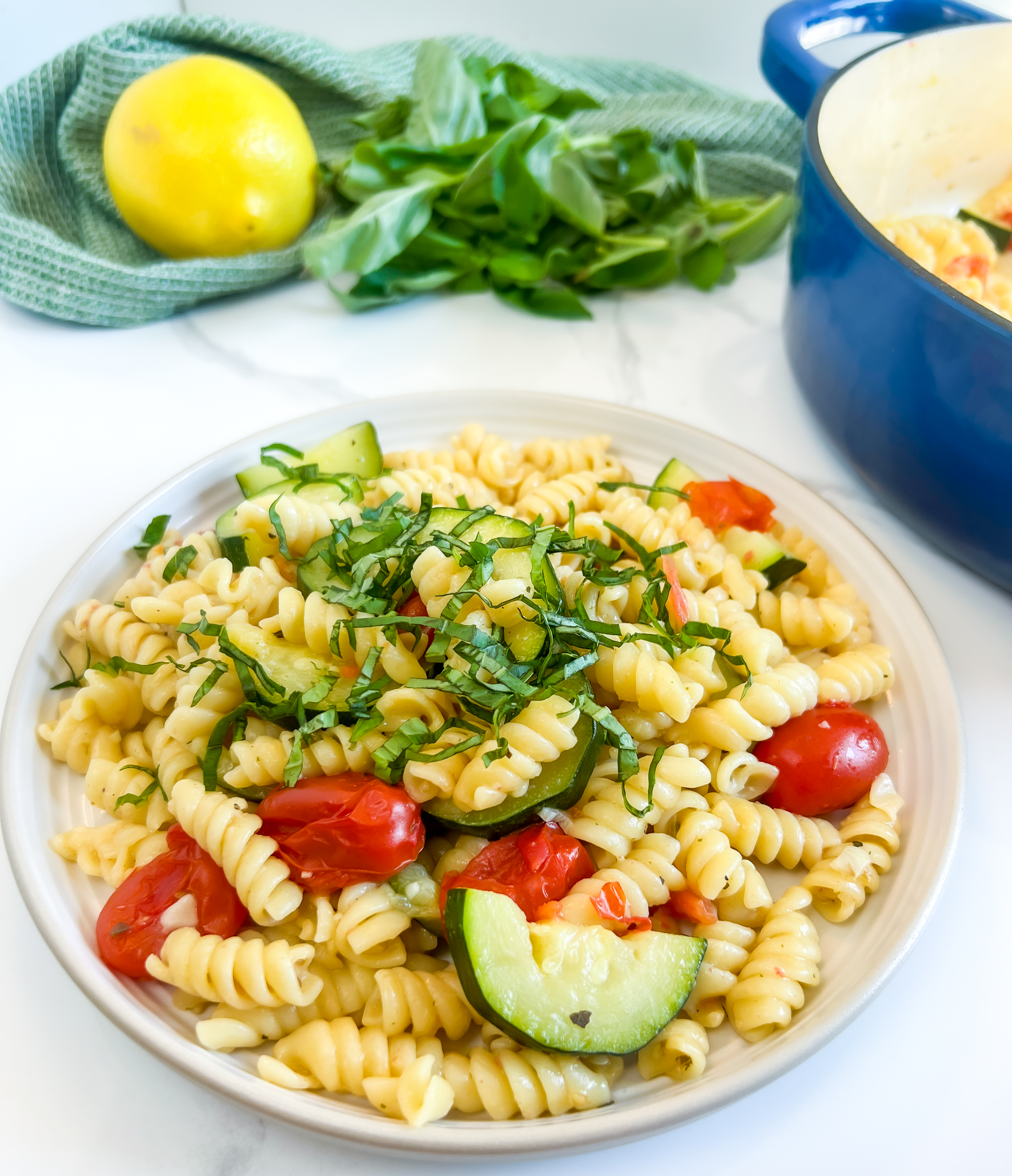 Creamy One-Pot Vegan Pasta (Easy Weeknight Dinner)